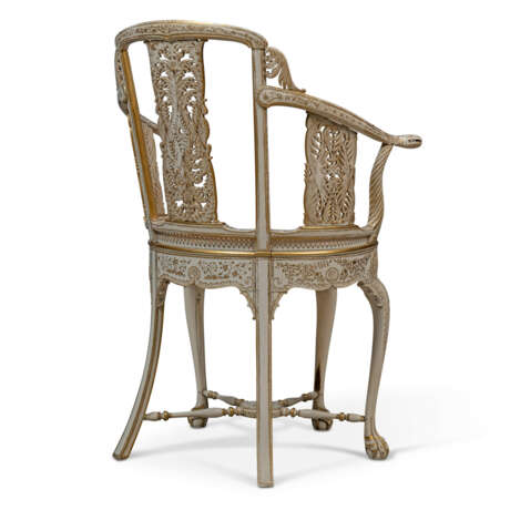 A SUITE OF INDIAN SOLID IVORY AND PARCEL-GILT SEAT FURNITURE - фото 6