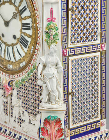 A MONUMENTAL ORMOLU-MOUNTED DOCCIA PORCELAIN TABLE-CLOCK - Foto 10