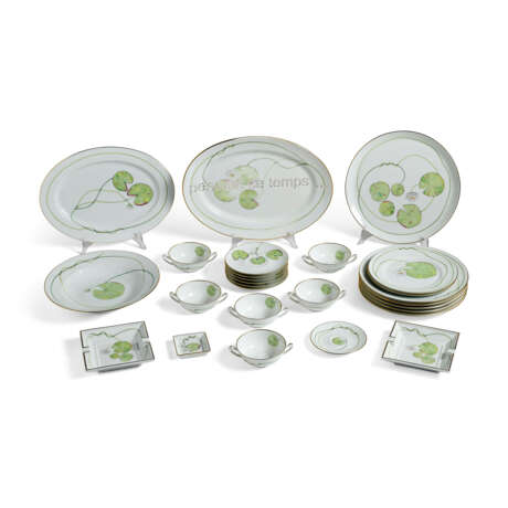 A SET OF TWENTY SEVEN PORCELAIN DINNER SERVICE "NIL" - Foto 1