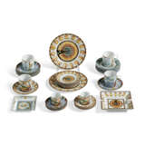 A SET OF FIFTY PORCELAIN BREAKFAST SERVICE "PATCHWORK" - photo 1