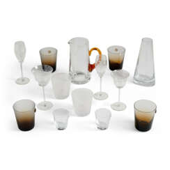 A SET OF THRITY ONE CHAMPAGNE FLUTES & VARIOUS GLASSES