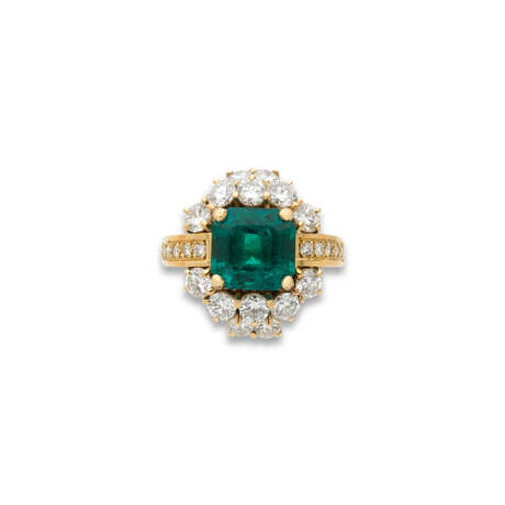 BAGUE ÉMERAUDE DE 3.11 CARATS ET DIAMANTS - Foto 1