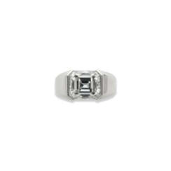 CARTIER BAGUE DIAMANT DE 5.01 CARATS ET DIAMANTS