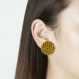 SABBADINI, LACQUER 'SAFARI' SET WITH TWO PAIRS OF EARRINGS, A RING AND A BRACELET - фото 8