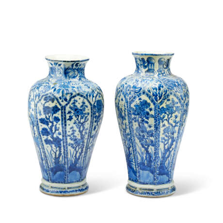 TWO LARGE BLUE AND WHITE BALUSTER VASES - photo 1