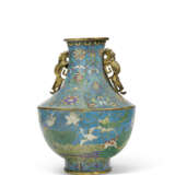 A CLOISONNÉ ENAMEL AND GILT-BRONZE 'CRANES AND LOTUS POND' VASE - photo 2