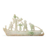 A JADEITE 'IMMORTAL AND ATTENDANTS' GROUP - фото 2