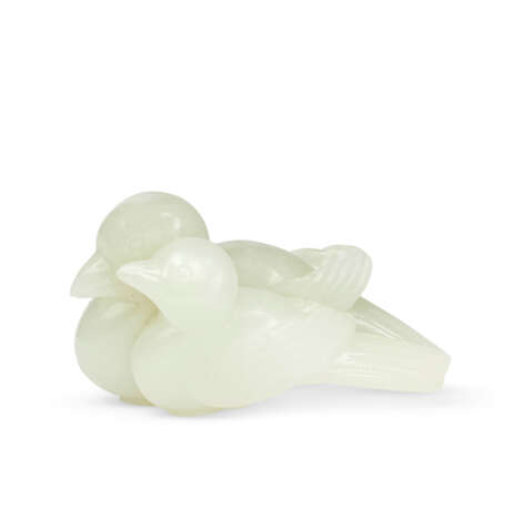 A WHITE JADE CARVING OF TWO MAGPIES - photo 1