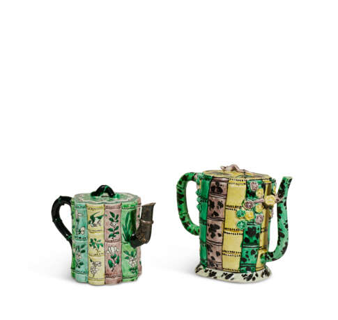 TWO FAMILLE VERTE ‘BAMBOO FORM’ TEAPOTS - photo 2