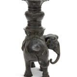 A BRONZE MODEL OF AN ELEPHANT AND VASE - photo 4