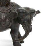 A BRONZE MODEL OF AN ELEPHANT AND VASE - photo 7