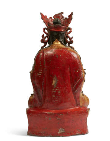 A GILT-LACQUERED BRONZE FIGURE OF GUANYIN - Foto 3