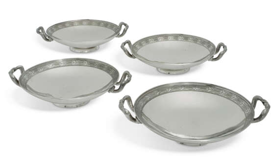 A SET OF FOUR WILLIAM IV SILVER TAZZE - Foto 1