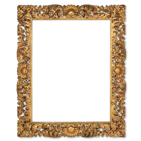 AN ITALIAN GILTWOOD PICTURE FRAME MIRROR - фото 1