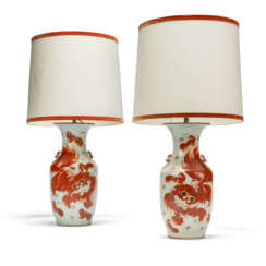 A PAIR OF CHINESE FLARED BALUSTER VASE TABLE LAMPS