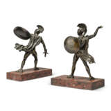 A PAIR OF LACQUERED-BRONZE MODELS OF GLADIATORS - фото 3