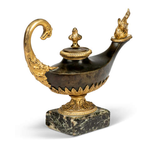 AN EMPIRE ORMOLU-MOUNTED PATINATED-BRONZE OIL LAMP - фото 2