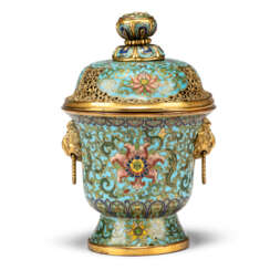 A CHINESE CLOISONNE ENAMEL JAR AND COVER