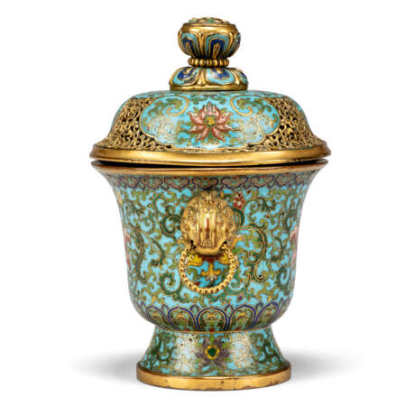 A CHINESE CLOISONNE ENAMEL JAR AND COVER - фото 2