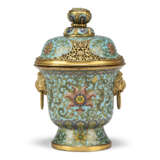 A CHINESE CLOISONNE ENAMEL JAR AND COVER - photo 4