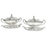 A PAIR OF GEORGE III SILVER SAUCE TUREENS AND COVERS - фото 1