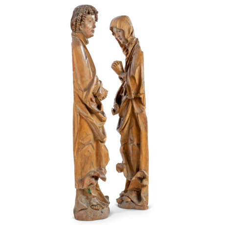 A PAIR OF LIMEWOOD FIGURES OF THE VIRGIN AND SAINT JOHN THE EVANGELIST - Foto 4