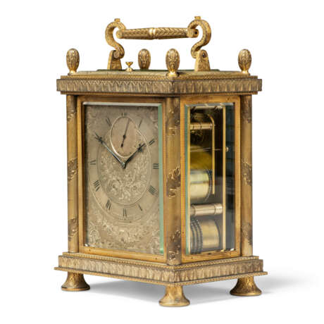 A VICTORIAN GILT-BRASS ENGLISH CARRIAGE CLOCK WITH CENTRE SECONDS - Foto 2