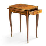 A LOUIS XV KINGWOOD, AMARANTH AND BOIS SATINEE MARQUETRY TABLE A ECRIRE - Foto 2