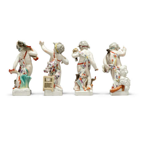 FOUR BERLIN PORCELAIN FIGURES OF PUTTI EMBLEMATIC OF THE ELEMENTS - Foto 6