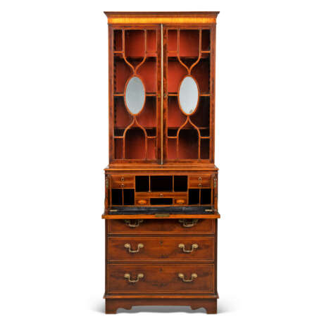A GEORGE III SATINWOOD AND INDIAN ROSEWOOD MAHOGANY SMALL SECRETAIRE BOOKCASE - фото 2