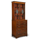 A GEORGE III SATINWOOD AND INDIAN ROSEWOOD MAHOGANY SMALL SECRETAIRE BOOKCASE - фото 3