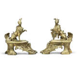A PAIR OF EARLY LOUIS XV ORMOLU CHENETS - фото 1
