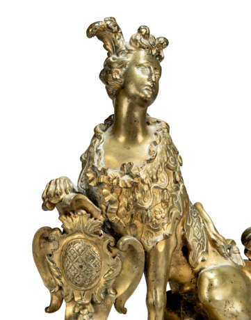 A PAIR OF EARLY LOUIS XV ORMOLU CHENETS - photo 4