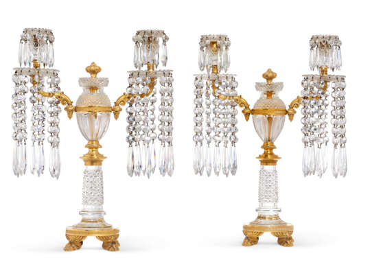 A PAIR OF REGENCY ORMOLU-MOUNTED CUT-GLASS TWO-LIGHT CANDELABRA - фото 4