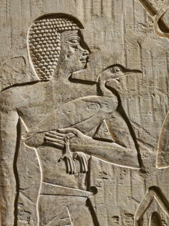 AN EGYPTIAN LIMESTONE RELIEF - фото 9