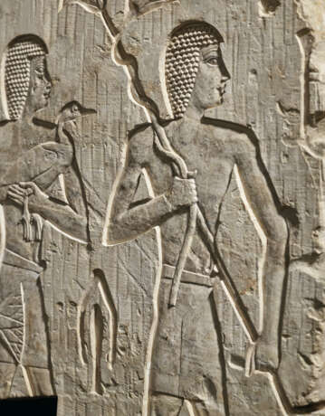 AN EGYPTIAN LIMESTONE RELIEF - photo 12