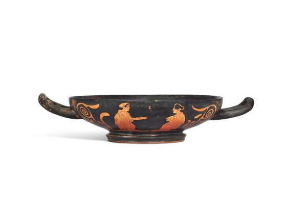 AN ATTIC RED-FIGURED KYLIX - photo 3