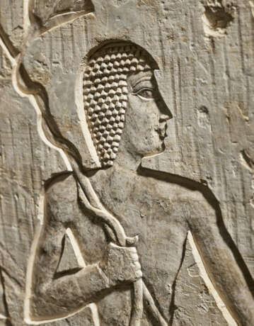 AN EGYPTIAN LIMESTONE RELIEF - photo 14