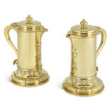 TWO GEORGE IV SILVER-GILT FLAGONS - photo 1