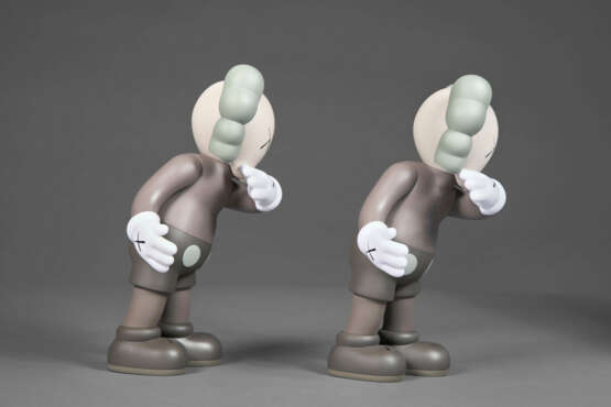 KAWS (B.1974) - Foto 8