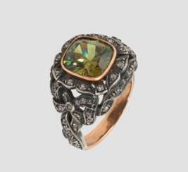 Ring with demantoid.Of 2.55 carats