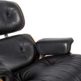 RAY & CHARLES EAMES "Lounge Chair mit Ottomane" - Foto 2
