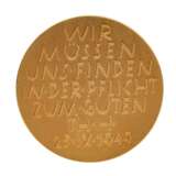 Theodor Heuss, Künstlermedaille (Albert Holl), 14,02 Gramm 986/1.000 GOLD legiert, - photo 2