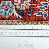Orientteppich mit Seide. MOUD/IRAN, 20. Jh., 294x201 cm. - photo 4