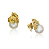 CULTURED PEARL AND DIAMOND EARRINGS AND RING SET - photo 3