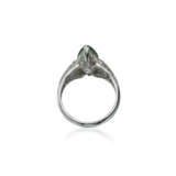 JADEITE AND DIAMOND RING - Foto 2