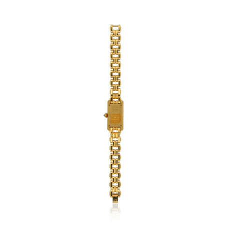 CARTIER 'TANK AMERICAINE' DIAMOND AND GOLD WRISTWATCH - photo 2