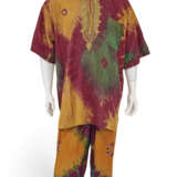 AN AFRICAN SHIRT, PANT AND HAT SET WORN AT THE SOURCE AWARDS, 1999 - Foto 1