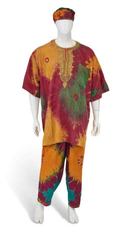 AN AFRICAN SHIRT, PANT AND HAT SET WORN AT THE SOURCE AWARDS, 1999 - photo 1