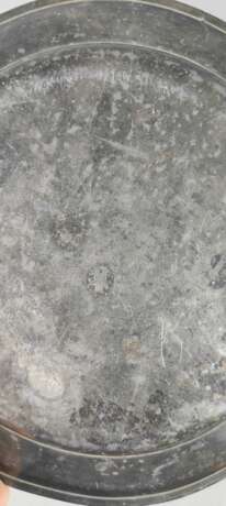 süddeutsche Barockplatte mit Wappengravur - photo 3